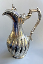 Aiguière Ancienne en Métal