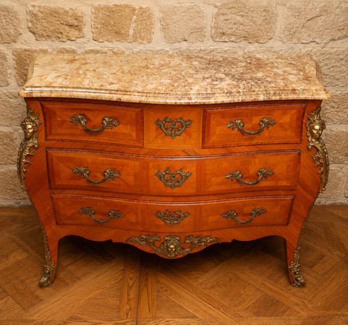 Commode galbée style louis - commode,