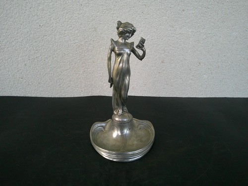 Statuette art nouveau etain - statuette, en