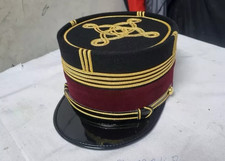 KÉPI "FOULARD" D'UN MÉDECIN