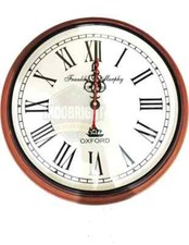 Horloge murale en bois fait