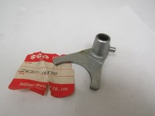 NOS OEM Suzuki Vitesse Fourche