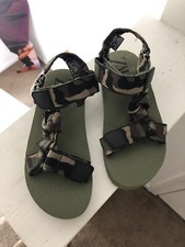 Zara Girls Camo Sandals Size