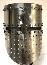 Casque médiéval grand