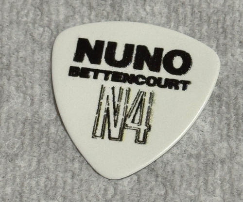 Nuno bettencourt washburn bass - bettencourt,
