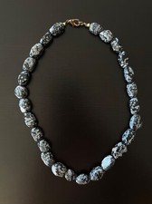 Collier en pierre Obsidienne Flocon de Neige vintage