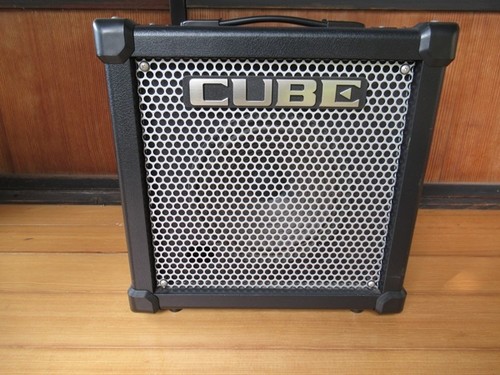 Roland guitar amplifier - guitar,