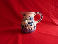 pichet delft motif vache en relief