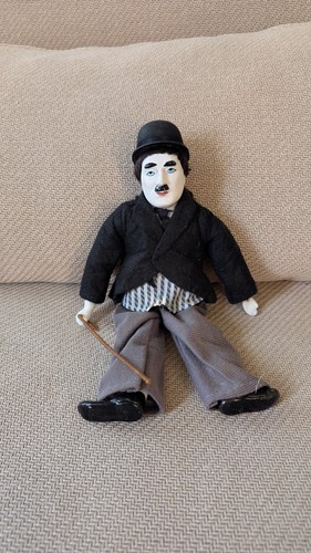 Poupée charlie chaplin - charlie,