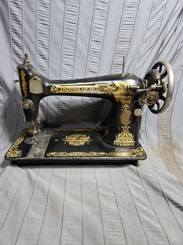 Antique 1923 singer sphinx - singer,