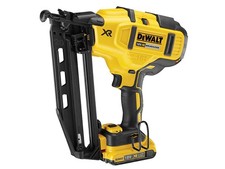 DEWALT DCN660D2 Cloueur À