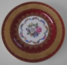 Top: Gloria Fine Porcelaine