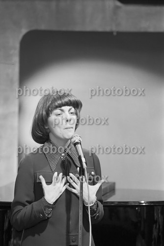 Mireille mathieu exclusive - *,