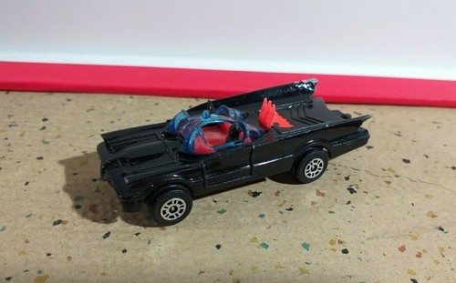 Batmobile corgi juniors - corgi,
