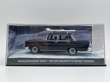 Mercedes 220S Au Service