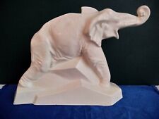 PORCELAINE FAIENCE CRAQUELEE, ART DECO. ELEPHANT " DOLLY " SIGNE LEJAN.