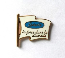 RNT 07/  Pin's drapeau Lederle