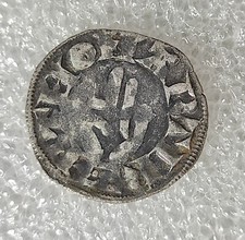 BESANCON   DENIER A LA MAIN BENISSANTE  .