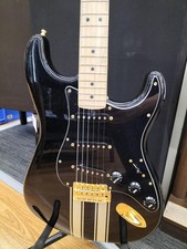 Guitare électrique FENDER