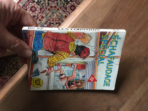 Petit format les - format,