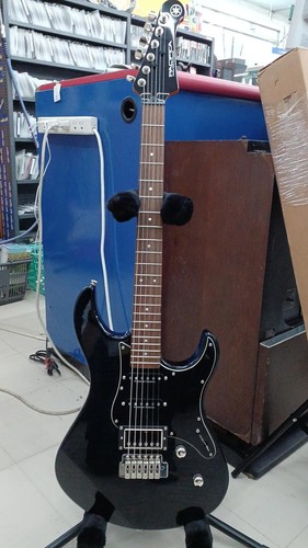 Guitare électrique pacifica - électrique,