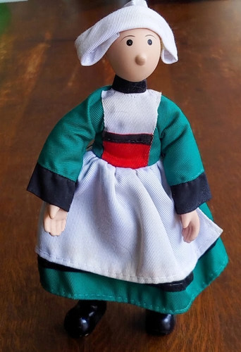 Poupée bécassine articulée - poupée,