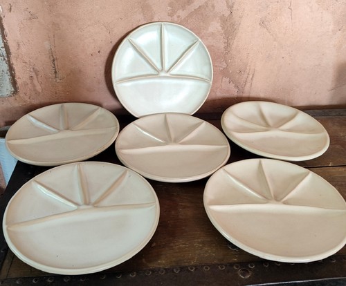Assiettes compartiment - à,