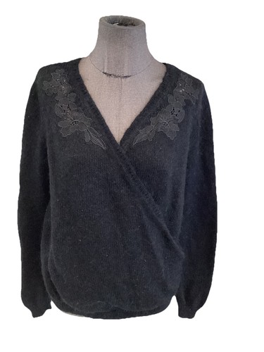 Superbe pull cache cœur noir - cache,
