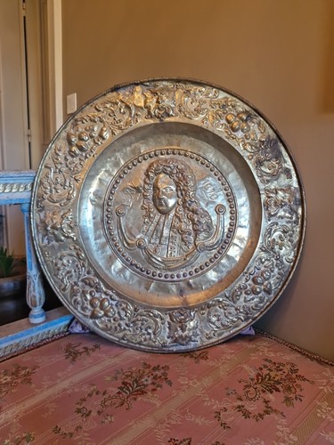 Grand plat décoratif - , en