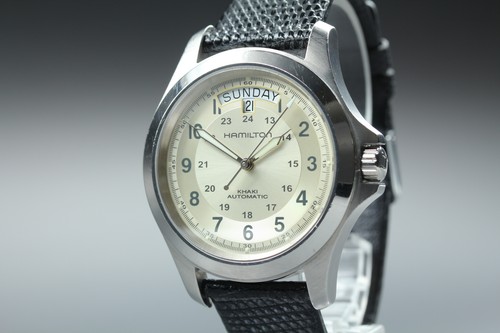 Presque comme neuve montre - comme, neuve]
