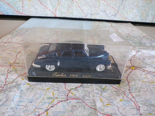 Tucker 1948 bleu - bleu, ancienne