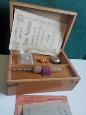 Coffret garni de dessin avec materiel de pyrogravure