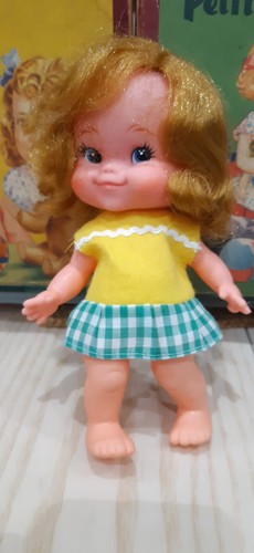 Petite poupée cm - petite,