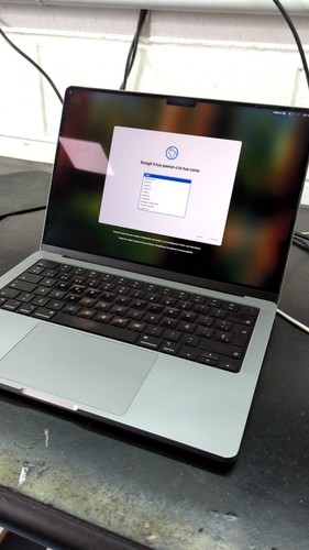 Macbook pro m1 - 14,2,