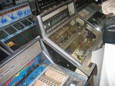 Seeburg jukeboxes 80 - jukeboxes, at