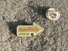 Pin's M Bertholon Auto School