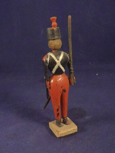 Ancien soldat bois peint