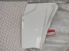 Cache latéral gauche blanc neuf XL125S 83/87 origine HONDA 83710-KF9-000ZD