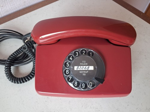 Ancien téléphone rouge - téléphone,