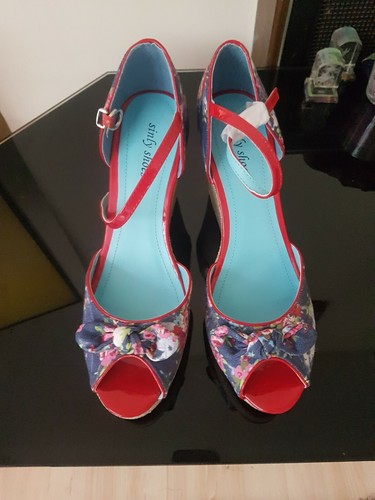 Sandales compensées femme