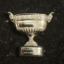 pin's Roland Garros Coupe tennis Magnifique No Arthus Bertrand Simple Messieurs