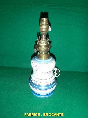 Lampe petrole porcelaine - lampe, en