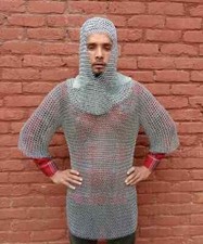 Cotte de mailles médiévale à manches mi-longues, type veste d'armure, capuche en