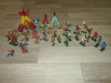LOT DE 32 FIGURINES STARLUX FAR WEST COW BOY INDIENS TENTES VINTAGE RARE
