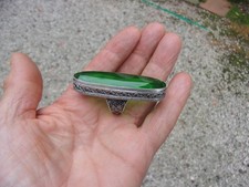 GRANDE BAGUE D'APPARAT EN ARGENT MASSIF POINCON 925 + PIERRE VERTE A IDENTIFIER