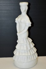 -ANCIENNE BOUTEILLE DANSEUSE ESPAGNOLE EN OPALINE BLANCHE NOGUERAS COMAS vitrine