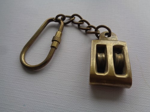 Porte cle laiton miniature - porte,