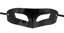 Masque en croute de cuir