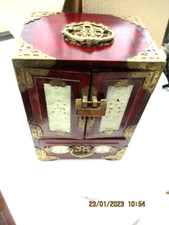 Coffret / boîte à bijoux asie " armoire chinoise " bois, bronze laiton & jadéite