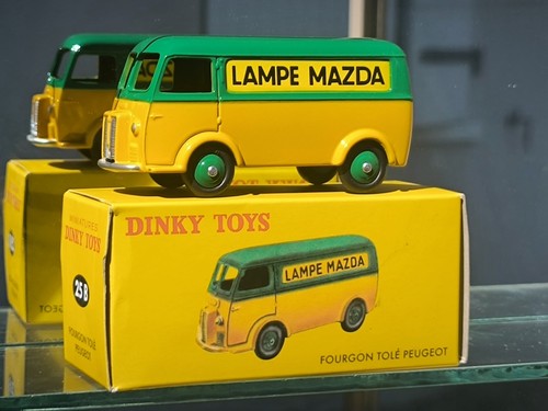 Dinky toys fourgon - fourgon, tole